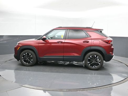 Used 2023 Chevrolet TrailBlazer LT image 3