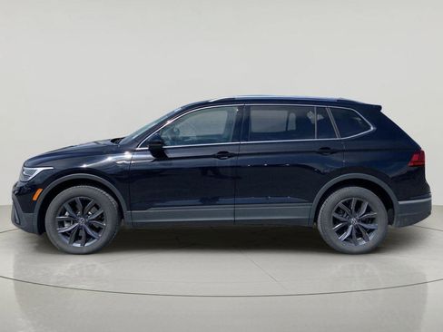 Used 2023 Volkswagen Tiguan SE AWD/4WD image 6