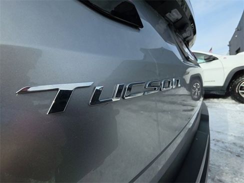 Used 2023 Hyundai Tucson SE image 27