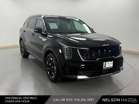 Used 2024 Kia Sorento S FWD image 4