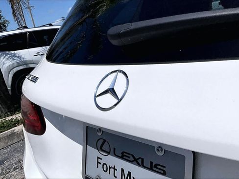 Used 2021 Mercedes-Benz GLC 300 image 30