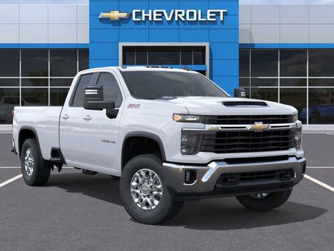 Used 2024 Chevrolet Silverado 3500 LT w/ Convenience Package image 7