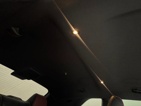 Used 2021 Dodge Challenger SXT image 35