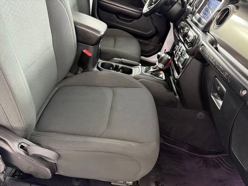 Used 2020 Jeep Wrangler Unlimited Sport S image 24
