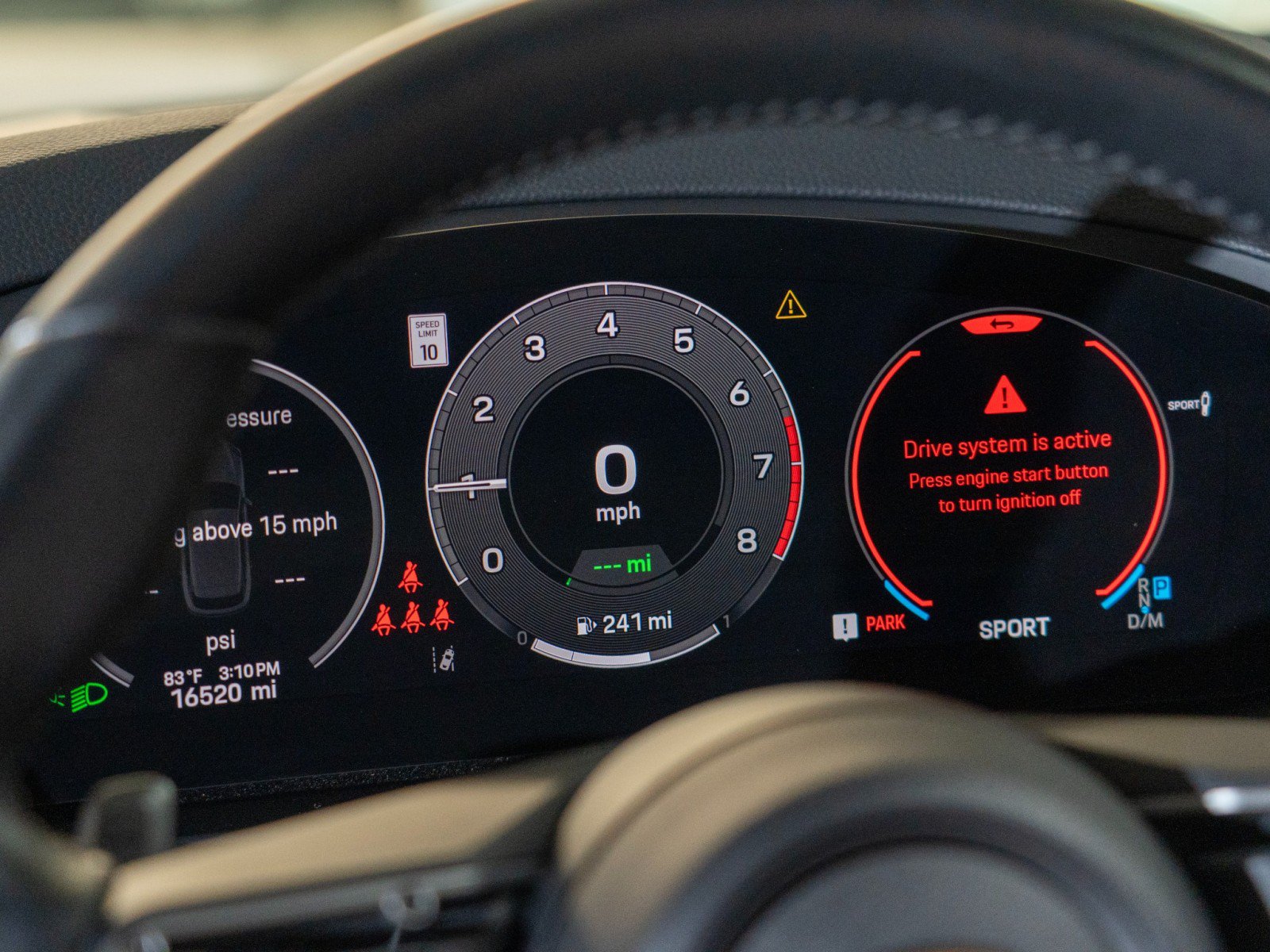 Certified 2025 Porsche Cayenne Coupe AWD/4WD image 20