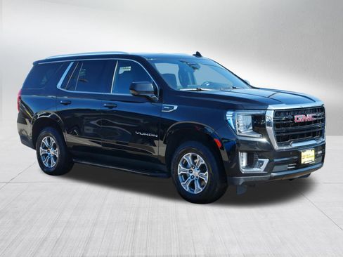 Used 2022 GMC Yukon SLE w/ Max Trailering Package image 4
