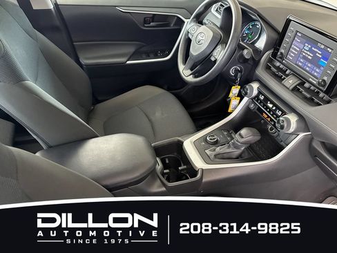 Used 2022 Toyota RAV4 LE AWD/4WD image 18