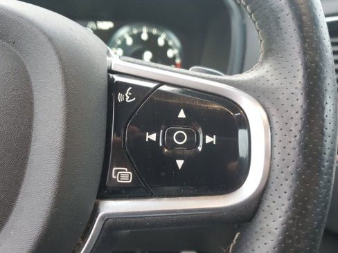 Used 2016 Volvo XC90 T6 R-Design w/ Vision Package image 15