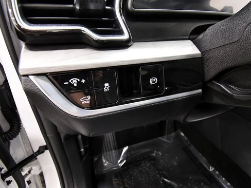 Certified 2023 Kia Sportage X-Line w/ X-Line Premium Package AWD/4WD image 19