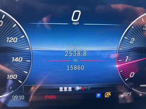 Used 2025 Mercedes-Benz GLE 350 4MATIC image 48