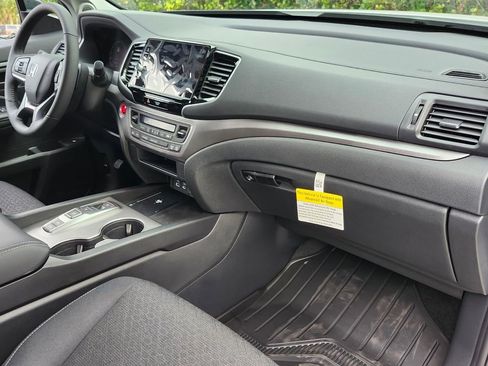 New 2026 Honda Ridgeline Sport image 17