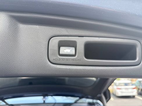 Used 2025 Honda CR-V EX-L image 41