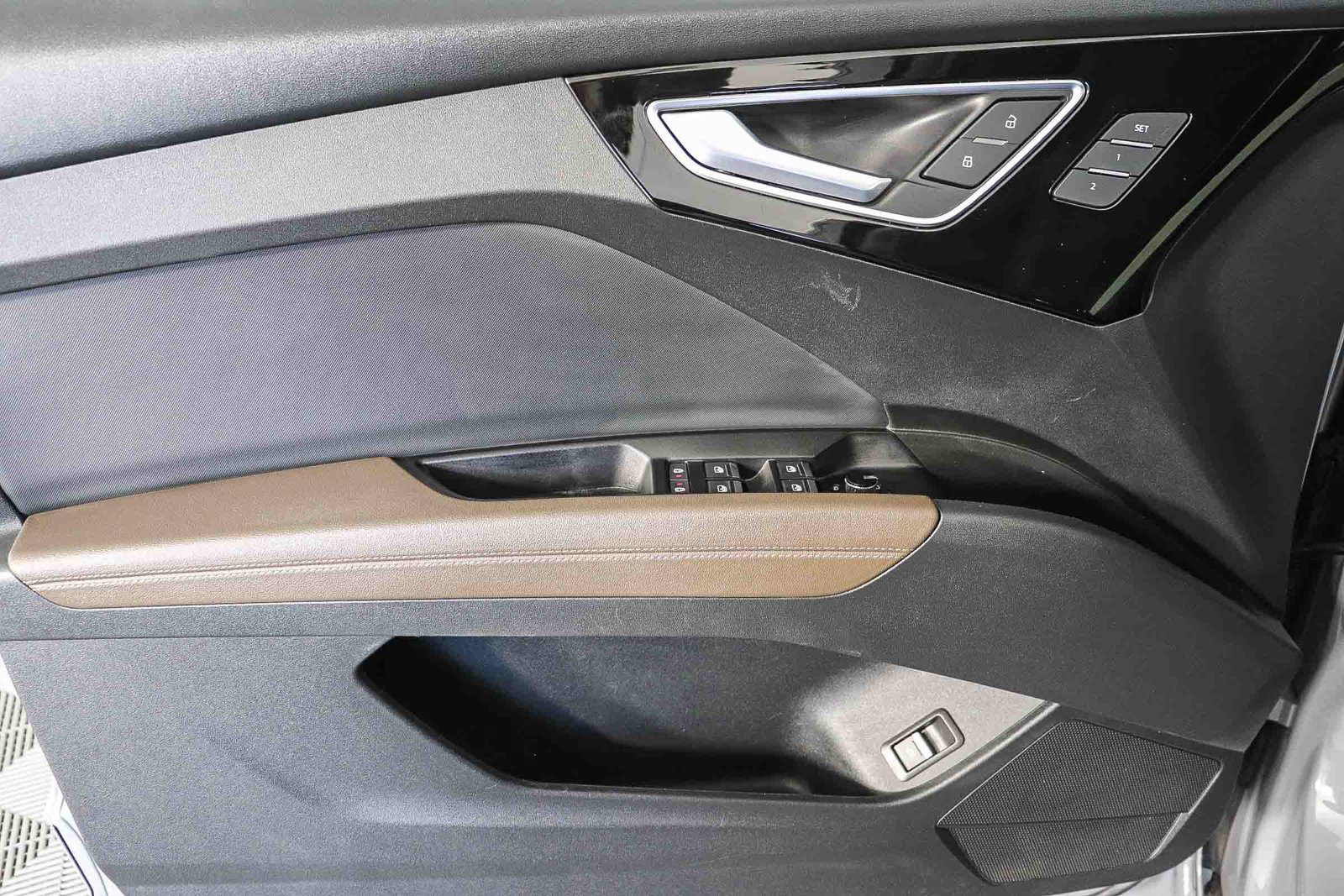 Used 2023 Audi Q4 e-tron Premium Plus w/ Premium Plus RWD image 22