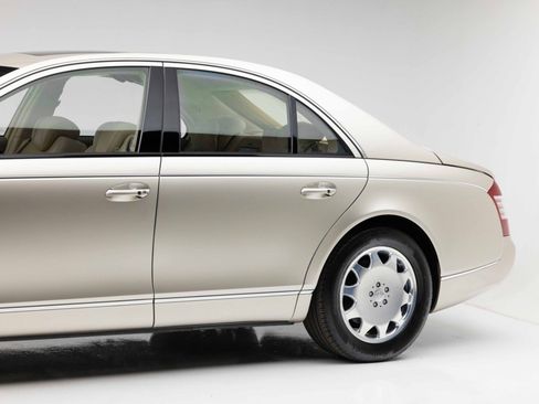 Used 2004 Maybach 57 RWD image 39