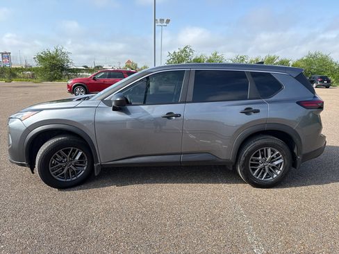 Used 2025 Nissan Rogue S FWD image 4