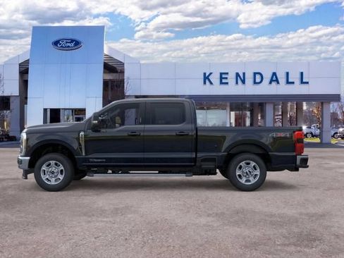 Used 2026 Ford F250 XLT w/ XLT Premium Package AWD/4WD image 3