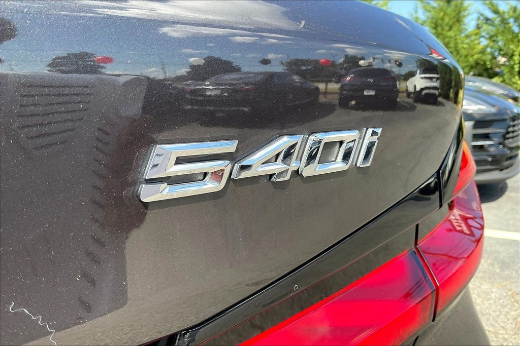 Used 2022 BMW 540i w/ Premium Package RWD image 23
