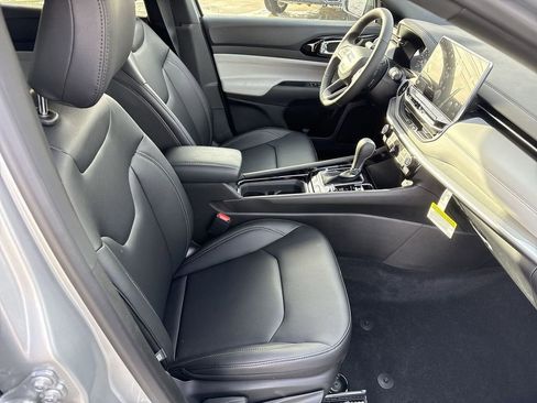 New 2026 Jeep Compass Limited image 17