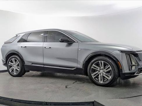 Used 2024 Cadillac Lyriq Tech w/ LPO, Floor Liner Package AWD/4WD image 11