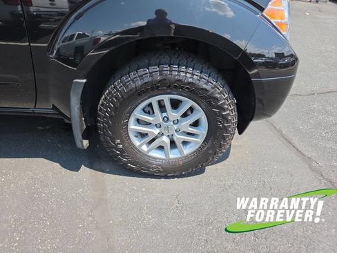 Used 2017 Nissan Frontier SV w/ SV Value Truck Package AWD/4WD image 19