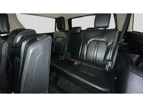 Used 2020 Ford Expedition Max Platinum image 17
