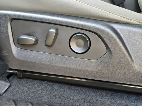 Used 2024 Chevrolet Colorado ZR2 w/ Safety Package image 23