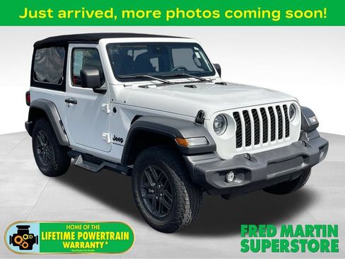 Used 2024 Jeep Wrangler Sport AWD/4WD image 1