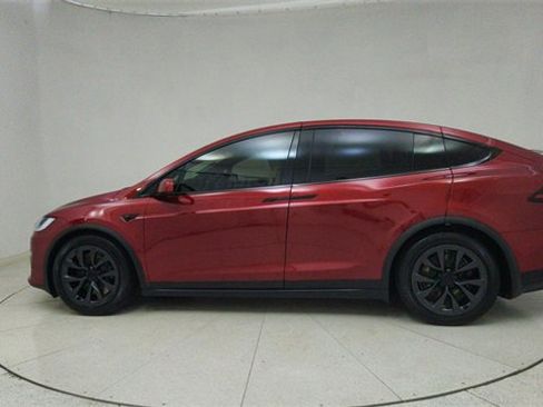 Used 2024 Tesla Model X image 76