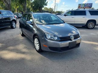 Used 2011 Volkswagen Jetta SE image 1
