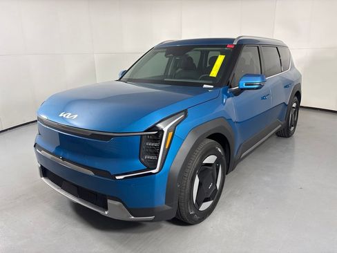 New 2026 Kia EV9 Wind AWD/4WD image 4