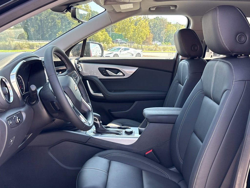 New 2026 Chevrolet Blazer LT w/ Sound & Technology Package FWD image 30