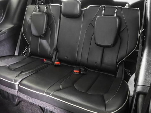 Used 2018 Chrysler Pacifica Limited w/ S Appearance Package image 40