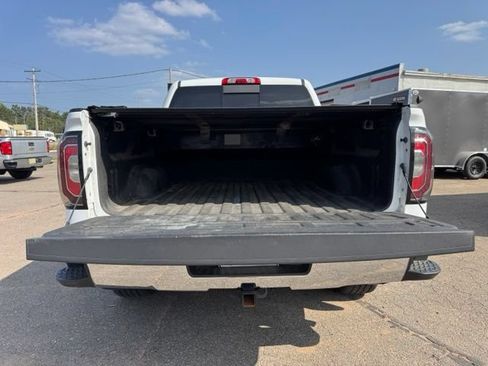Used 2018 GMC Sierra 1500 SLT AWD/4WD image 24