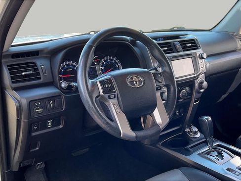 Used 2019 Toyota 4Runner SR5 Premium AWD/4WD image 17