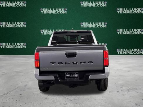 Used 2025 Toyota Tacoma SR5 AWD/4WD image 9
