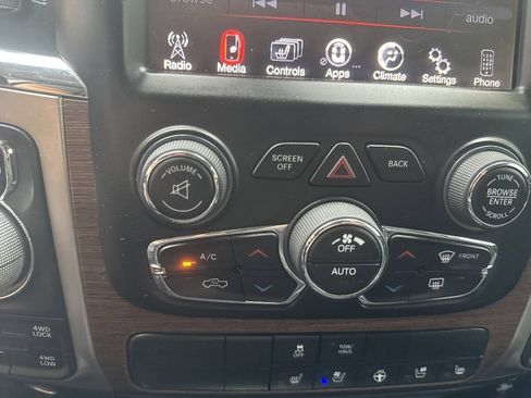 Used 2017 RAM 1500 Laramie AWD/4WD image 19