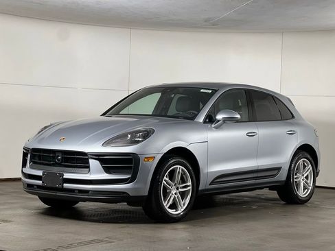 Certified 2025 Porsche Macan AWD/4WD image 1