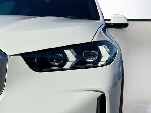 New 2025 BMW X5 xDrive50e w/ Climate Comfort Package image 10