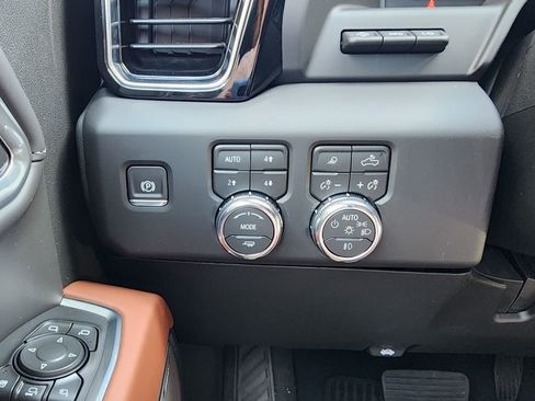 New 2026 GMC Sierra 2500 Denali Ultimate w/ Max Trailering Package AWD/4WD image 22