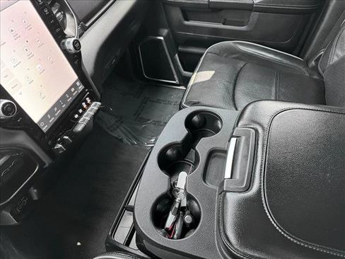 Used 2022 RAM 2500 Laramie AWD/4WD image 16