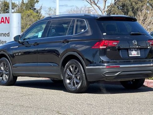 Used 2023 Volkswagen Tiguan SE FWD image 6