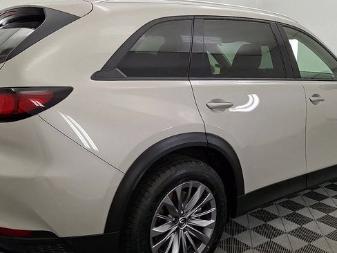 Used 2024 MAZDA CX-90 3.3 Turbo w/ Preferred Plus image 4