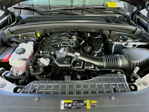 Used 2025 Jeep Grand Cherokee Summit AWD/4WD image 33