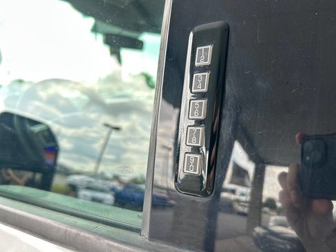 Used 2019 Ford F250 Lariat w/ Lariat Value Package image 23