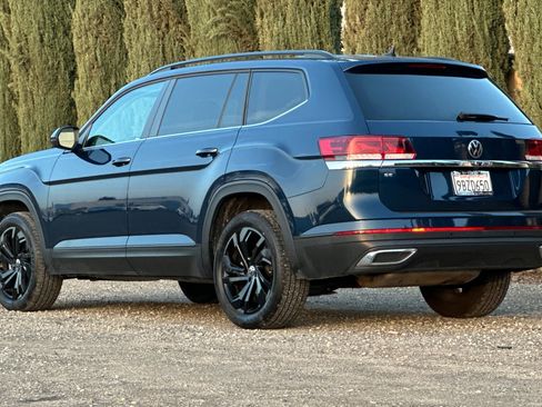 Certified 2022 Volkswagen Atlas SE image 6