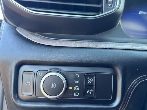 Used 2023 Ford Explorer Platinum w/ Technology Package image 21