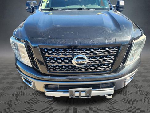 Used 2016 Nissan Titan PRO-4X image 2
