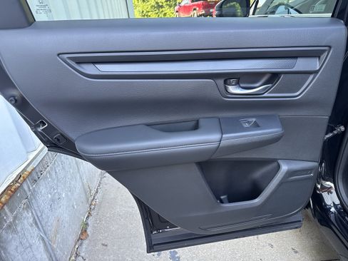 Used 2023 Honda CR-V EX image 11