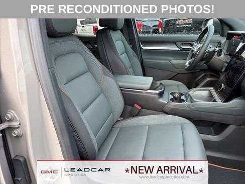 Used 2026 GMC Terrain AT4 w/ Convenience Package III AWD/4WD image 11