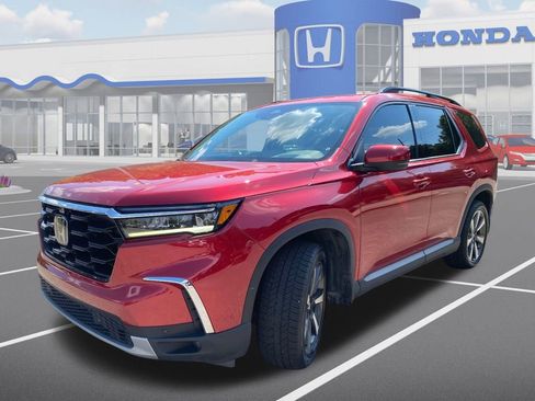 Used 2023 Honda Pilot Elite image 7